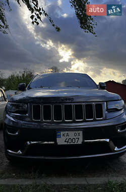 Внедорожник / Кроссовер Jeep Grand Cherokee 2016 в 