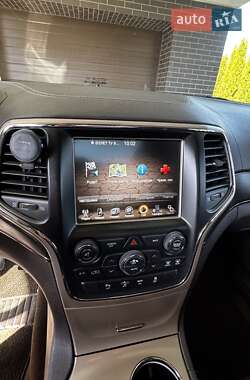 Позашляховик / Кросовер Jeep Grand Cherokee 2015 в 