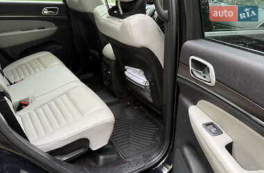 Позашляховик / Кросовер Jeep Grand Cherokee 2018 в 