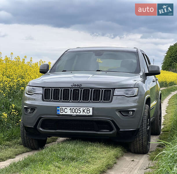 Внедорожник / Кроссовер Jeep Grand Cherokee 2021 в Львове
