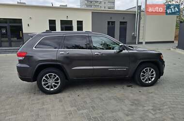 Внедорожник / Кроссовер Jeep Grand Cherokee 2015 в 