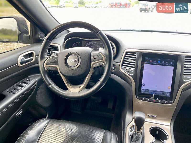 Позашляховик / Кросовер Jeep Grand Cherokee 2016 в Новояворівську