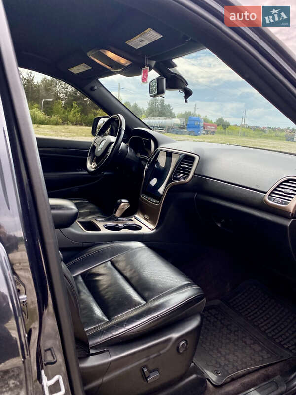 Позашляховик / Кросовер Jeep Grand Cherokee 2016 в Новояворівську