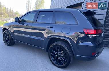 Позашляховик / Кросовер Jeep Grand Cherokee 2017 в 