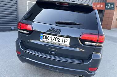 Позашляховик / Кросовер Jeep Grand Cherokee 2017 в 