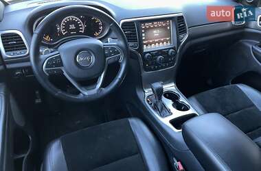 Позашляховик / Кросовер Jeep Grand Cherokee 2017 в 