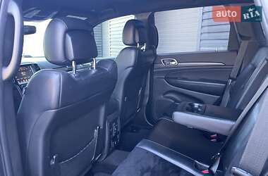 Позашляховик / Кросовер Jeep Grand Cherokee 2017 в 