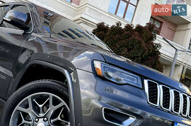 Позашляховик / Кросовер Jeep Grand Cherokee 2018 в 