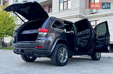 Позашляховик / Кросовер Jeep Grand Cherokee 2018 в 