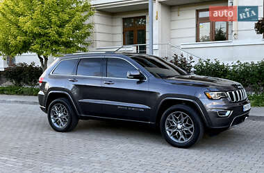 Позашляховик / Кросовер Jeep Grand Cherokee 2018 в 