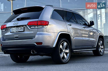 Позашляховик / Кросовер Jeep Grand Cherokee 2014 в 