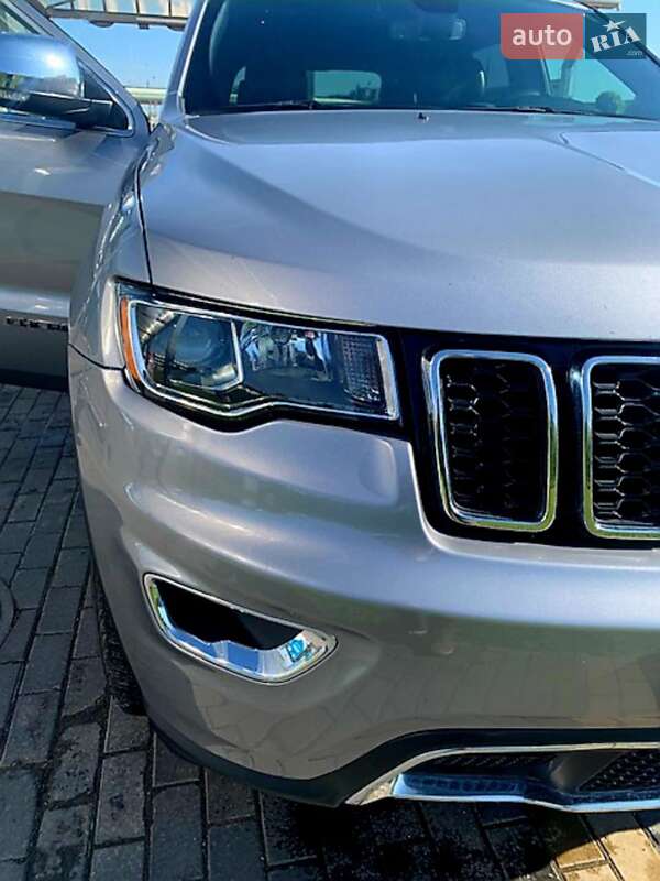 Внедорожник / Кроссовер Jeep Grand Cherokee 2021 в Луцке
