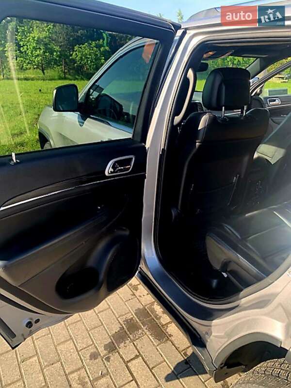 Внедорожник / Кроссовер Jeep Grand Cherokee 2021 в Луцке