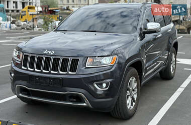 Внедорожник / Кроссовер Jeep Grand Cherokee 2016 в 