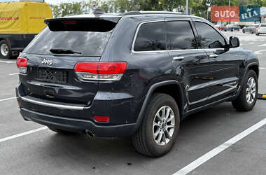 Внедорожник / Кроссовер Jeep Grand Cherokee 2016 в 