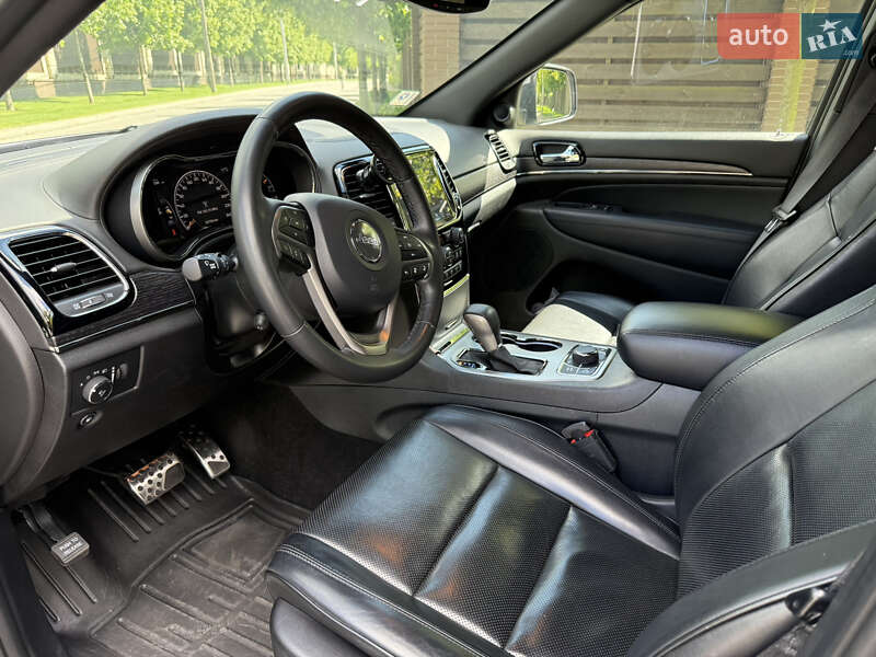 Внедорожник / Кроссовер Jeep Grand Cherokee 2019 в Киеве