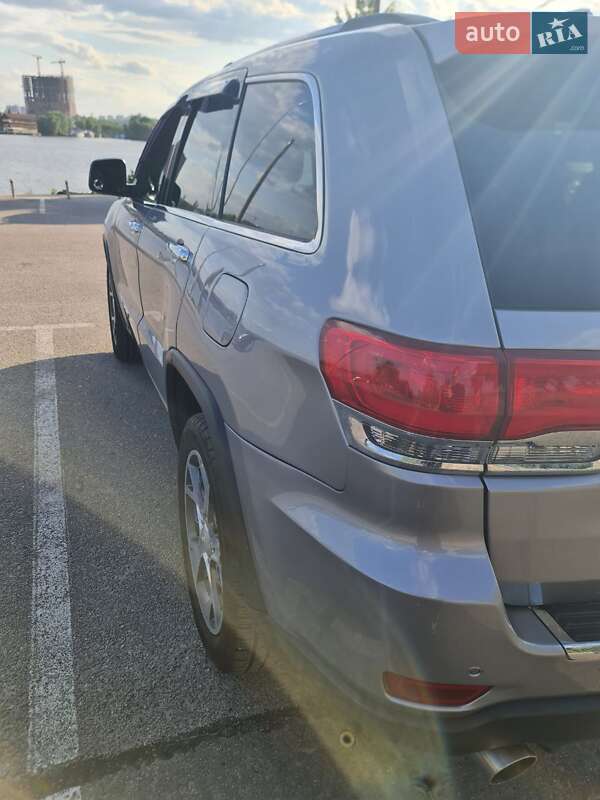 Внедорожник / Кроссовер Jeep Grand Cherokee 2019 в Киеве