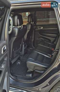 Позашляховик / Кросовер Jeep Grand Cherokee 2018 в 