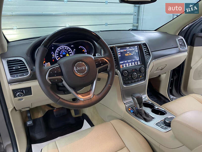 Внедорожник / Кроссовер Jeep Grand Cherokee 2018 в Киеве