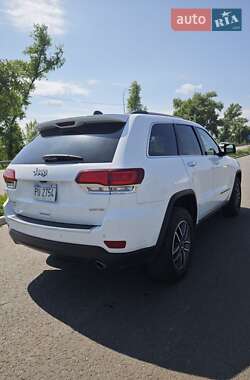 Внедорожник / Кроссовер Jeep Grand Cherokee 2022 в 