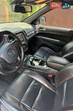 Позашляховик / Кросовер Jeep Grand Cherokee 2015 в 