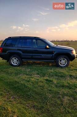 Внедорожник / Кроссовер Jeep Grand Cherokee 2000 в 