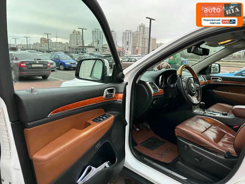 Внедорожник / Кроссовер Jeep Grand Cherokee 2012 в Броварах