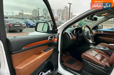 Внедорожник / Кроссовер Jeep Grand Cherokee 2012 в 
