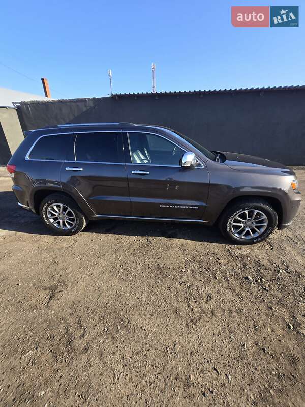 Внедорожник / Кроссовер Jeep Grand Cherokee 2015 в Житомире