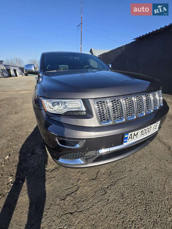 Внедорожник / Кроссовер Jeep Grand Cherokee 2015 в Житомире