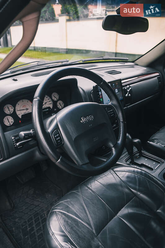 Внедорожник / Кроссовер Jeep Grand Cherokee 2003 в Черкассах