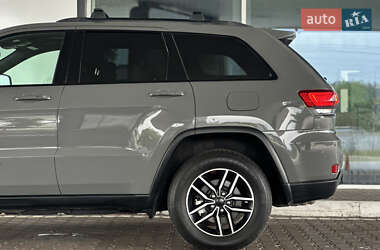 Позашляховик / Кросовер Jeep Grand Cherokee 2020 в 