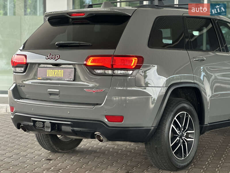 Внедорожник / Кроссовер Jeep Grand Cherokee 2020 в Киеве