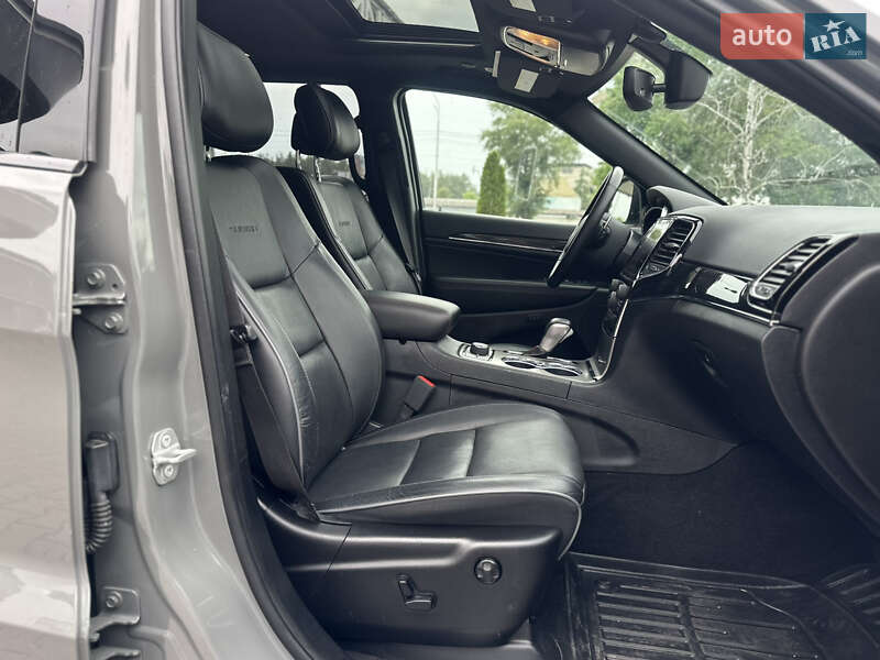 Внедорожник / Кроссовер Jeep Grand Cherokee 2020 в Киеве