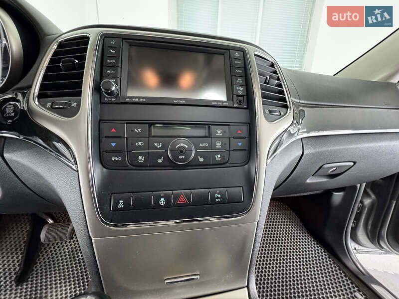 Внедорожник / Кроссовер Jeep Grand Cherokee 2011 в Трускавце