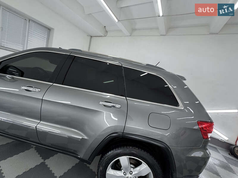 Внедорожник / Кроссовер Jeep Grand Cherokee 2011 в Трускавце