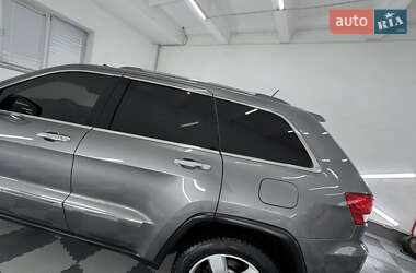 Внедорожник / Кроссовер Jeep Grand Cherokee 2011 в 