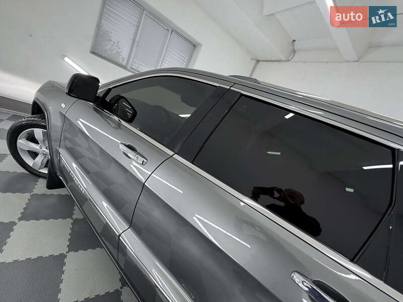 Внедорожник / Кроссовер Jeep Grand Cherokee 2011 в Трускавце