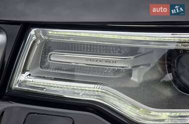 Внедорожник / Кроссовер Jeep Grand Cherokee 2017 в 