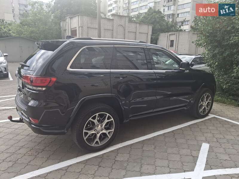 Внедорожник / Кроссовер Jeep Grand Cherokee 2021 в Черкассах