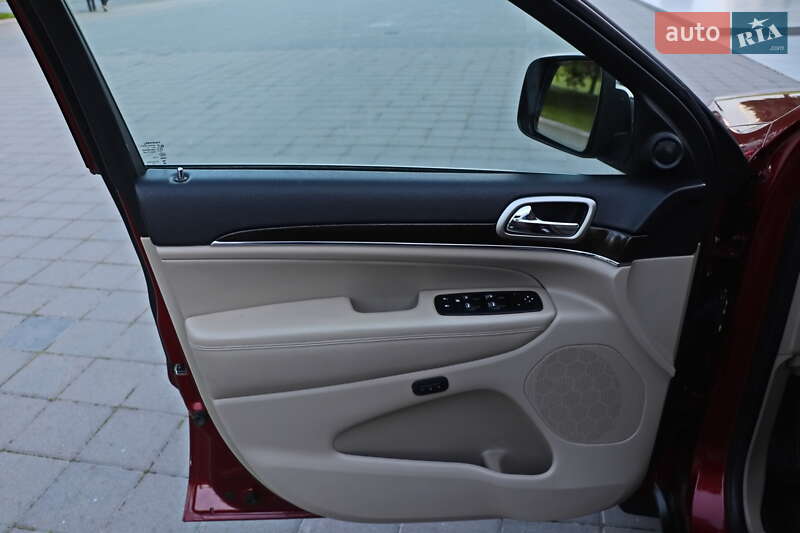 Внедорожник / Кроссовер Jeep Grand Cherokee 2014 в Кременчуге