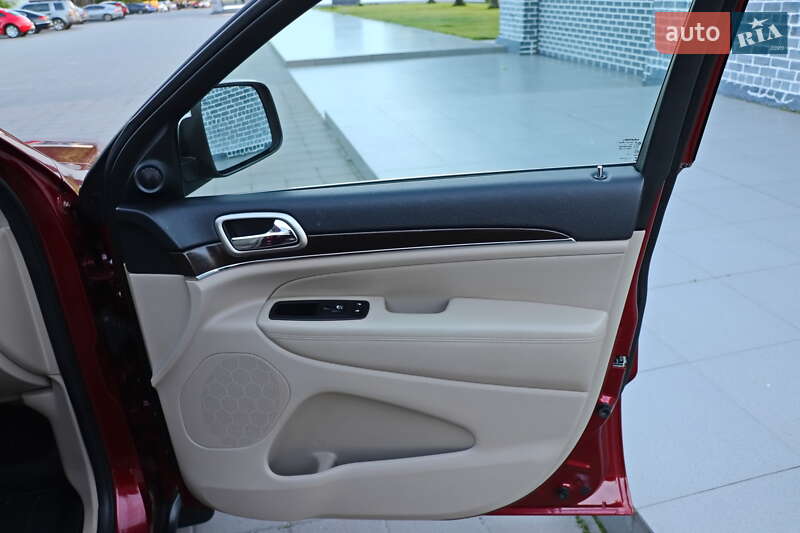 Внедорожник / Кроссовер Jeep Grand Cherokee 2014 в Кременчуге