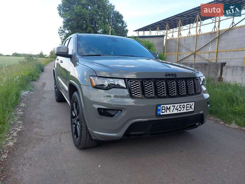 Внедорожник / Кроссовер Jeep Grand Cherokee 2022 в Ромнах