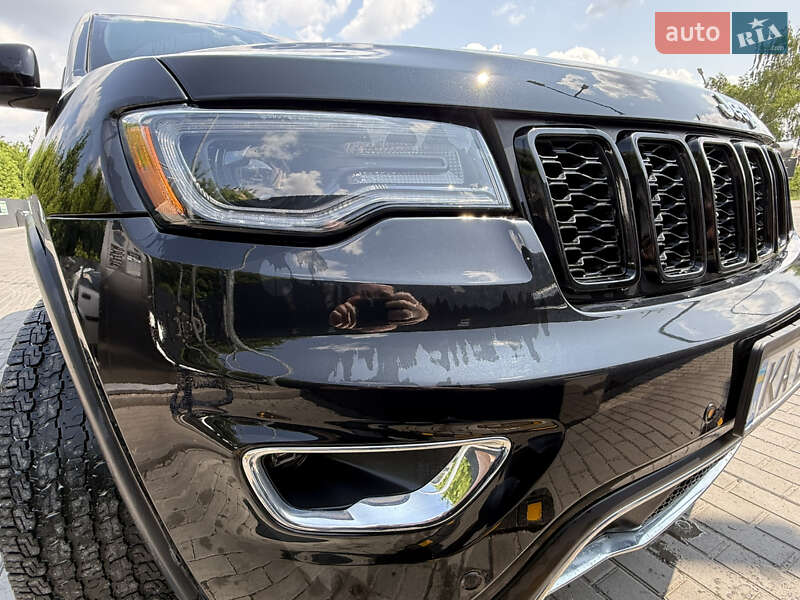 Внедорожник / Кроссовер Jeep Grand Cherokee 2017 в Киеве