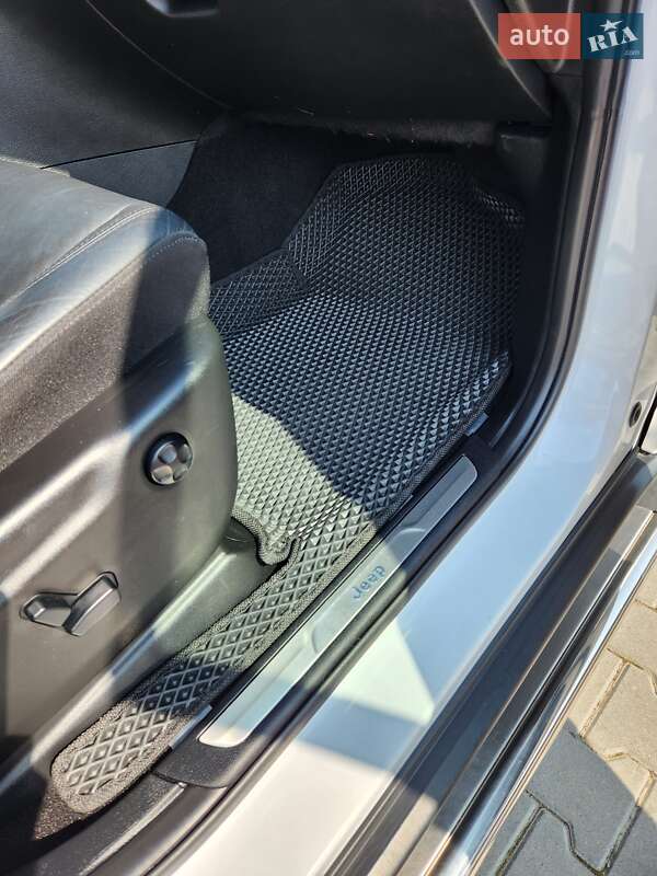 Внедорожник / Кроссовер Jeep Grand Cherokee 2020 в Хмельницком