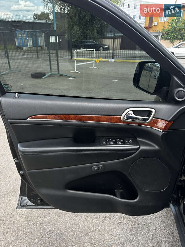 Внедорожник / Кроссовер Jeep Grand Cherokee 2012 в Киеве
