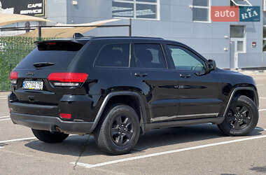 Внедорожник / Кроссовер Jeep Grand Cherokee 2016 в 
