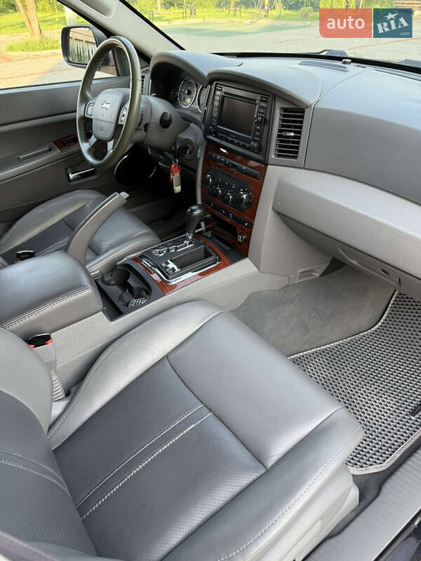 Внедорожник / Кроссовер Jeep Grand Cherokee 2007 в Золочеве
