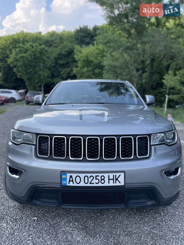 Внедорожник / Кроссовер Jeep Grand Cherokee 2017 в Киеве