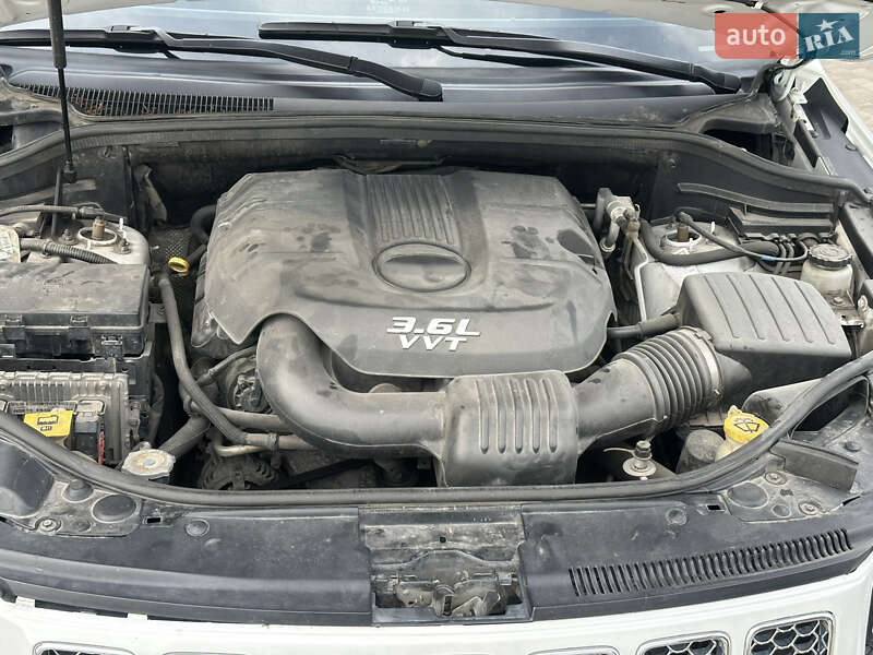 Внедорожник / Кроссовер Jeep Grand Cherokee 2013 в Чернигове